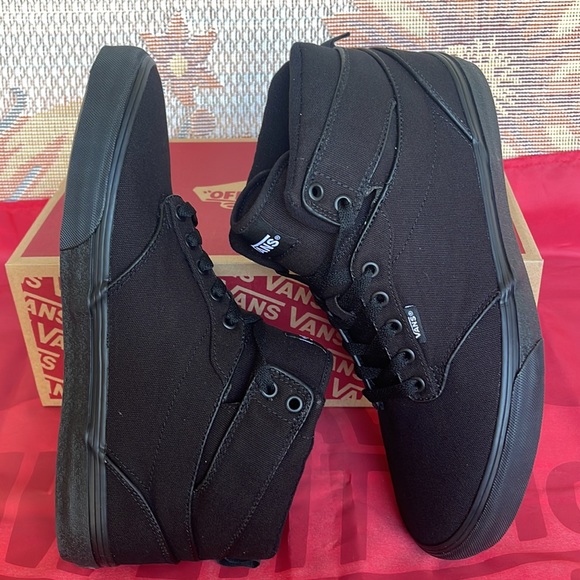 Vans Men’s Atwood Hi
(Canvas) Black/Black
VN0A38BV186 Sneakers - Picture 12 of 16